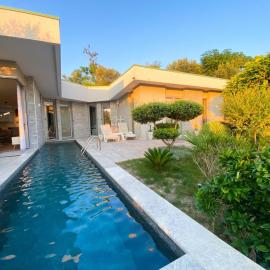 Villa Hana With Pool, hotel u gradu Shetaj