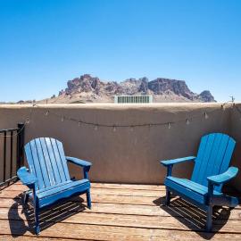 Spacious 3BR Retreat - Mountain Views, hotel a Apache Junction