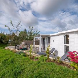 Cosy Cabin for Two with Lovely Countryside Views, Near Kingsbridge, khách sạn ở Kingsbridge