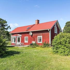Holiday Home Skyberga Torp by Interhome โรงแรมในKumla