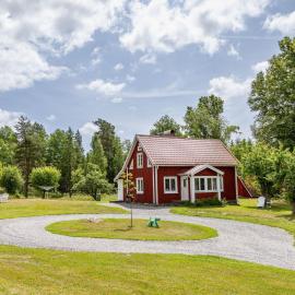 Holiday Home Skogstorp Ledja by Interhome, hotel en Holmsjö