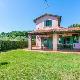 Holiday Home Rosa by Interhome