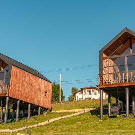 Suspended Tiny House, hótel í Drumu Carului