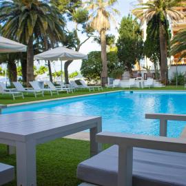 Hotel Trias โรงแรมในปาลามอส
