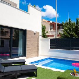 Villa de la Luna, hotel in Los Alcázares