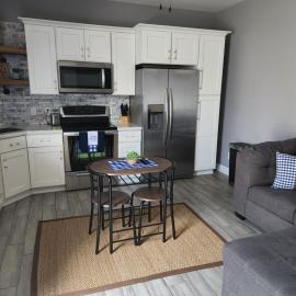 Modern Apartment in The Groves, hotel in Mesa