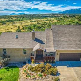 Hot Tub Stunning Mountain Views Hillside Haven, hotel a Colorado City