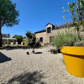 Riantec- Ti Gwenvael - Grande Maison avec Baby Foot et Terrain Clos, hotel di Riantec
