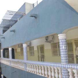 Torobali IMMO Studio 7- Modern & Bright- Central Bamako - WIFI & Solar Power