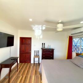 Ocean Paradise Getaway Short Term Rental, hotel in Drunkenmans Cay