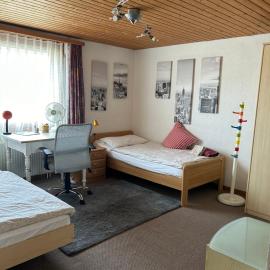 Quarto Privado em Einigen - Spiez, מלון בAltenrhein