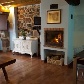 Apartamentos La Plazuela, Hotel in Quintana de Soba