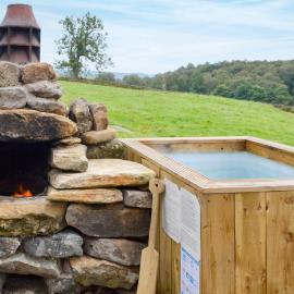 The Old Back Kitchen At Bonfield Ghyll Farm, hotel a Chop Gate