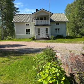 Villa Lempeänranta, hotel Pellóban