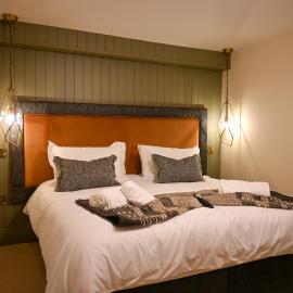 The Apple Inn: Lucker şehrinde bir otel