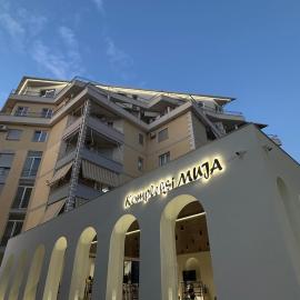 Kompleksi Muja, hotel in Velipojë