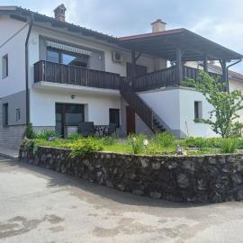 LaykaFlat, hotel en Rakek