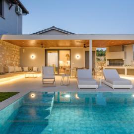 Thea Suites
