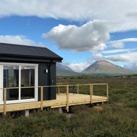Stormur Cottages, Hotel in Vallanes