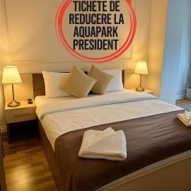 Mid Velvet Apartment, Free Parking, Self Check-in, хотел в Орадя