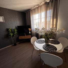 appartement 2 pièces、サン・ローのホテル