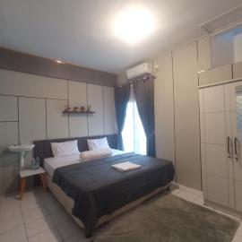 Homestay Edelyne Belitung – hotel w mieście Sijuk