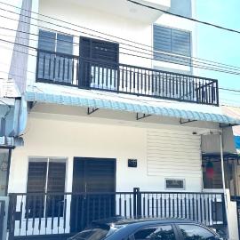 Homestay Permata Baloi Apple House Batam