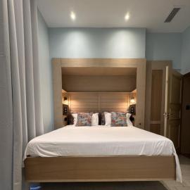 Mes à Moi in Pezenas - Studio Climatisé & patio privatif - O Pitchoun, hotel in Pézenas