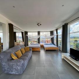 Apartment with 360-degree view