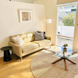 Stunning Modern Self-contained Apartment
