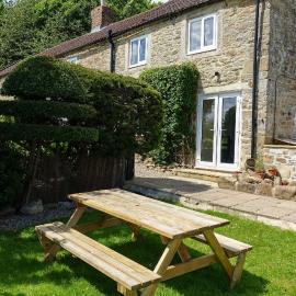 Honeysuckle Cottage, hotel a Easby