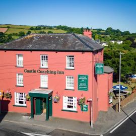 The Castle Coaching Inn, hotel v mestu Trecastle