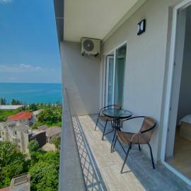Green House - Apartment with Separate Room and Sea View