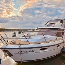 Yacht Amavida - Jacht - TraumZeitBoot - exklusiver Festanlieger in perfekter Lage auf dem Scharmützelsee Bad Saarow, hotell sihtkohas Bad Saarow