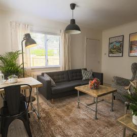 Wee Cottage with hot tub in beautiful Pitlochry, hotelli kohteessa Moulin