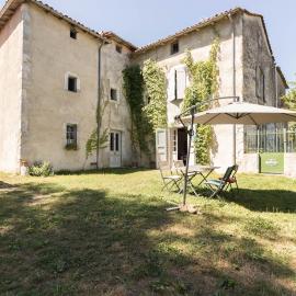 Le Clos d'Artagnan, hotel din Valcabrère