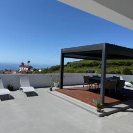 Villa Estrelitzia sea view 1 à 6 p, hotel a Lomba