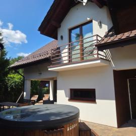 Wakacyjne SPA Małe Swornegacie nad trzema jeziorami z jacuzzi, hotel v destinácii Małe Swornigacie