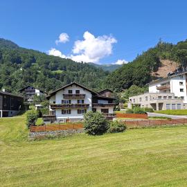 Alpenfeder Hüsli, hotel v mestu Tschagguns