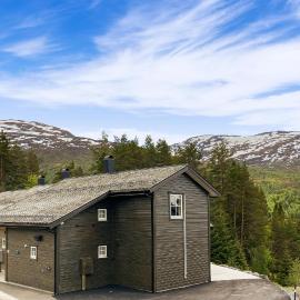 Amazing Home In Nordfjordeid With Wifi, hotel di Nordfjordeid