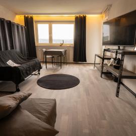 Schönes 2-Zimmer Apartment mit Balkon inklusive PKW Stellplatz, hotell sihtkohas Leonberg