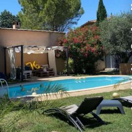 3km Festival villa 4 chambres-jardin piscine - 3parking PMR – hotel w Awinionie