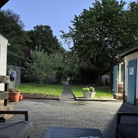 Ferienwohnung am Waldrand mit großem Garten