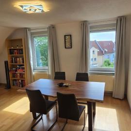 Drei Zimmer Appartment mit Küche & Bad