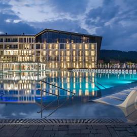 RIKKA KHUST thermal resort, hotel di Khust