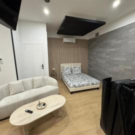 Élégance spa suite, hotel in Thiers