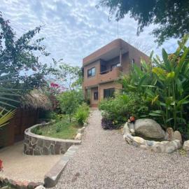 Casa de los Pájaros 3, nature near the beach, hotel a San Francisco