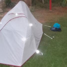 Hilltop Camp Site, hotel v destinácii Kihingo