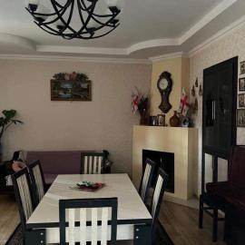 Viesnīca flat pilsētā Itʼkhvisi