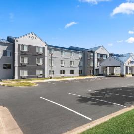 Comfort Inn & Suites Olathe - Kansas City, hotel em Olathe